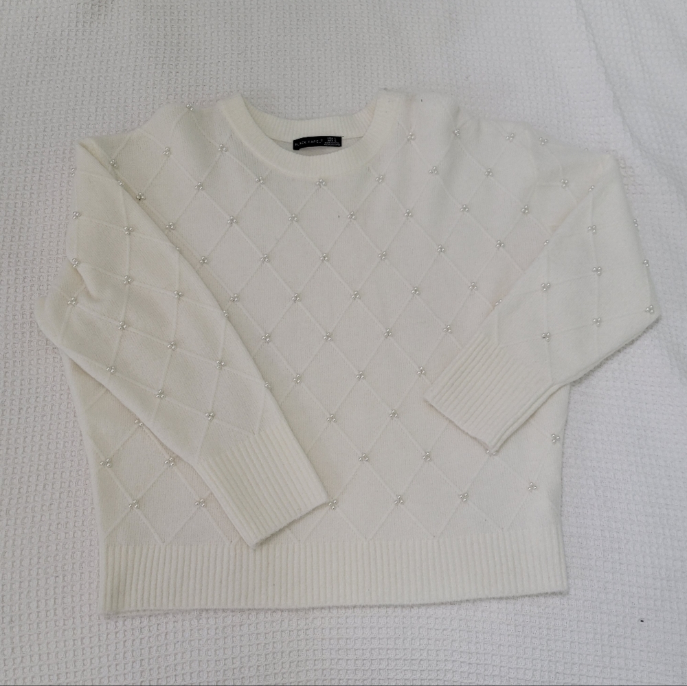 Pearl sweater